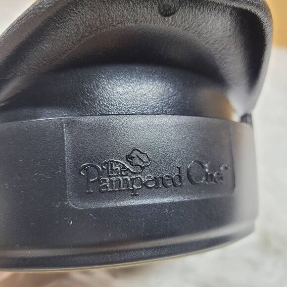 Pampered Chef Veggie Wedger - Picture 5 of 5